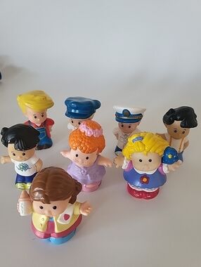 Fisher Price Little People Figuresl Lot Of 8